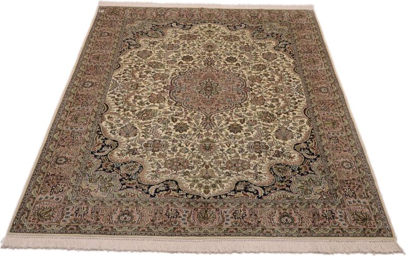 Kashmir Oriental Rug 172 × 248 cm, Silk, White/Beige, hand-knotted — view 2