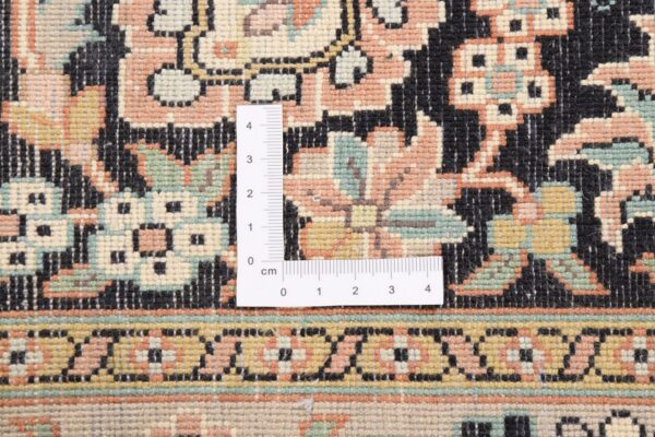 Kashmir Oriental Rug 172 × 248 cm, Silk, White/Beige, hand-knotted — view 3