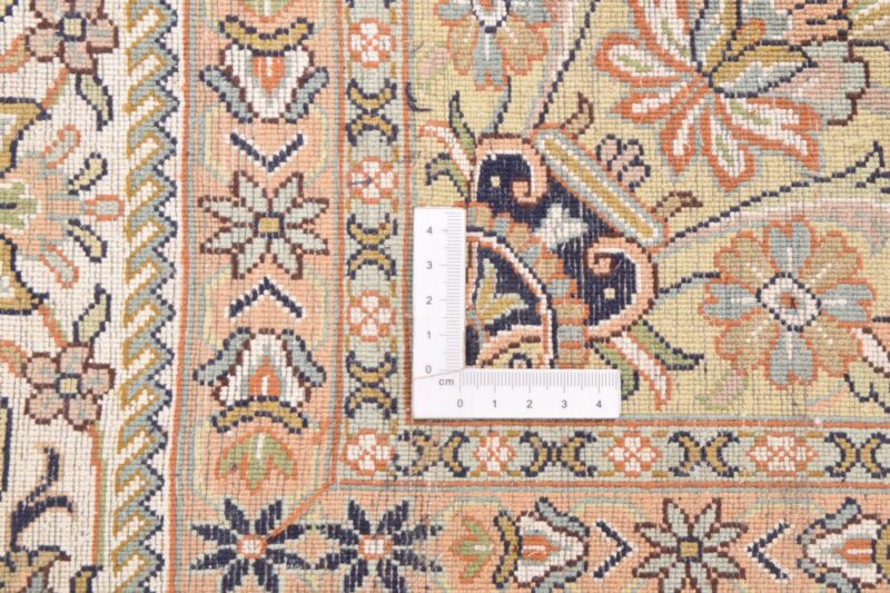 Kashmir Oriental Rug 173 × 251 cm, Silk, hand-knotted, pastel — view 4