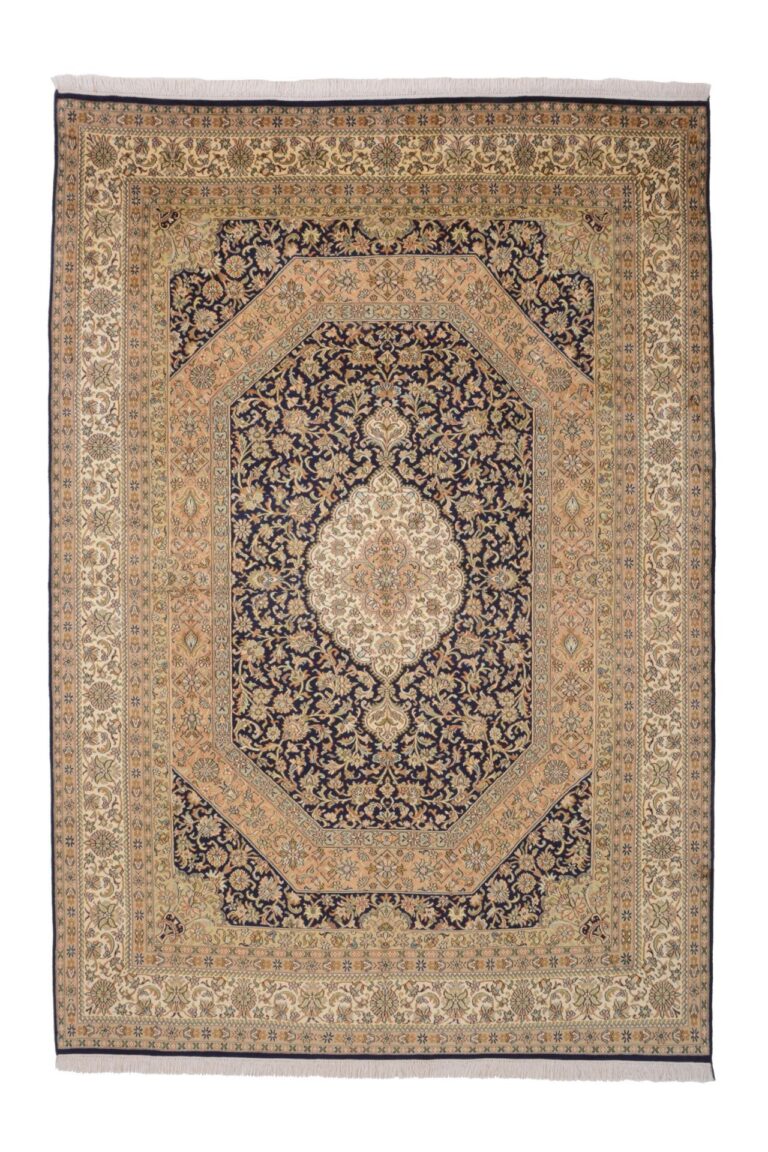 Kashmir Oriental Rug 173 × 251 cm, Silk, hand-knotted, pastel