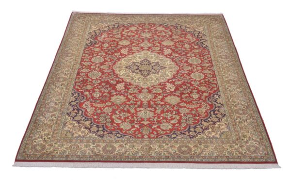 Kashmir Oriental Rug 173 × 252 cm, Silk, hand-knotted — view 2 Kashmir Oriental Rug 173 × 252 cm, Silk, hand-knotted — view 2