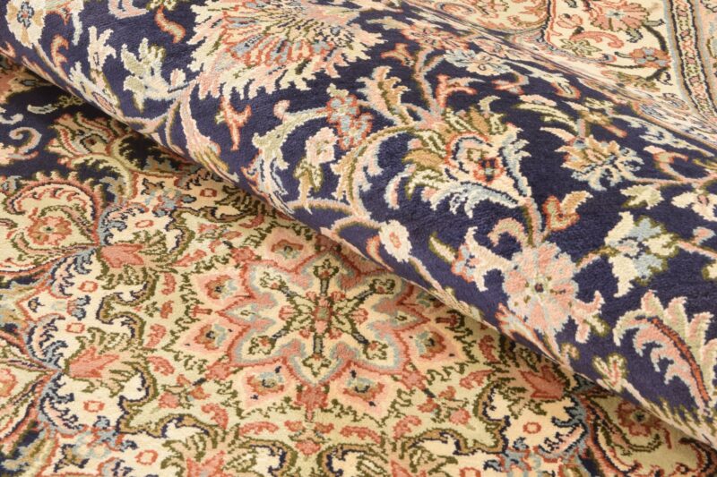 Kashmir Oriental Rug 174 × 260 cm, Silk, hand-knotted, pastel — view 4