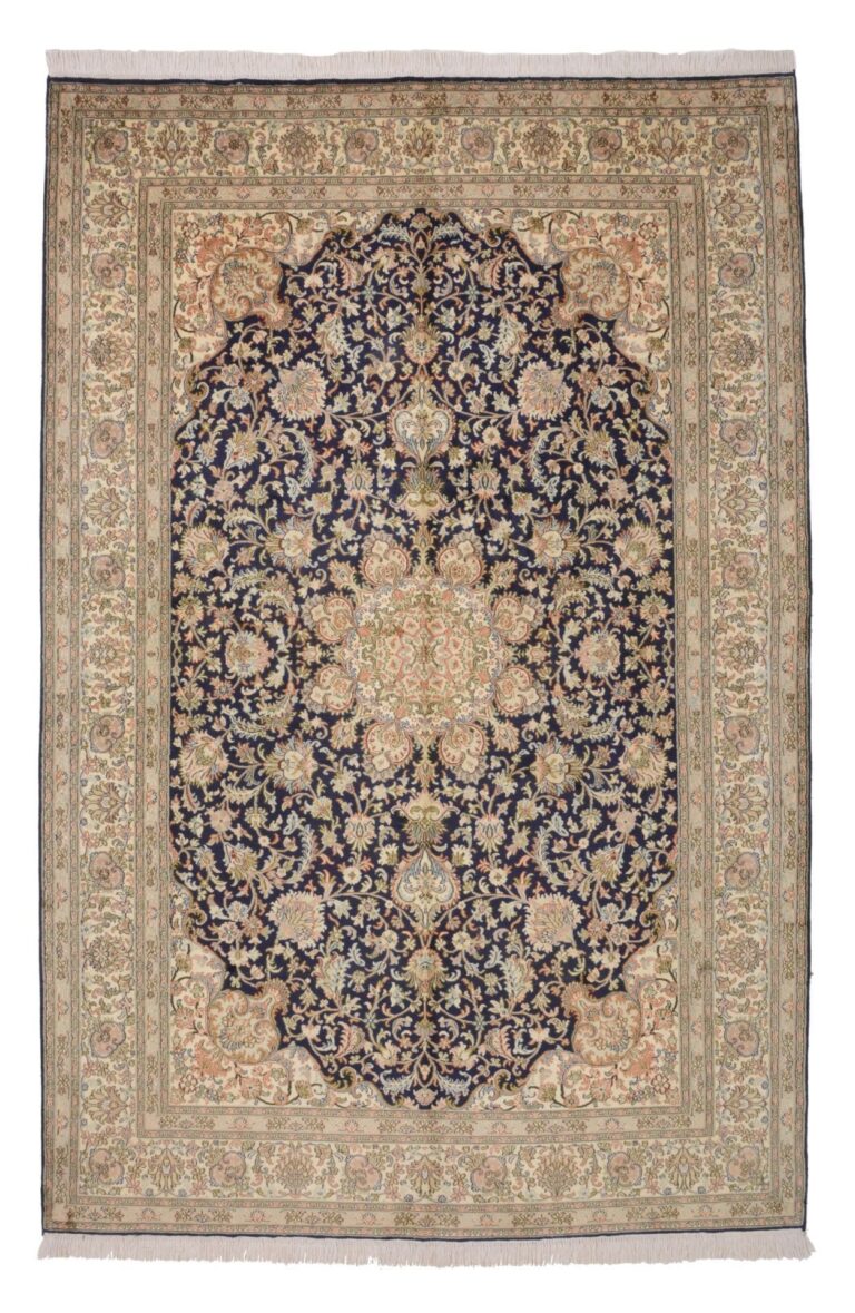 Kashmir Oriental Rug 174 × 260 cm, Silk, hand-knotted, pastel