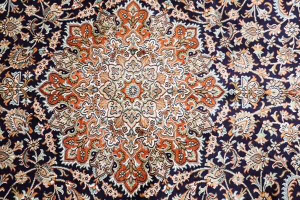 Kashmir Oriental Rug 175 × 245 cm, Silk, hand-knotted — view 9
