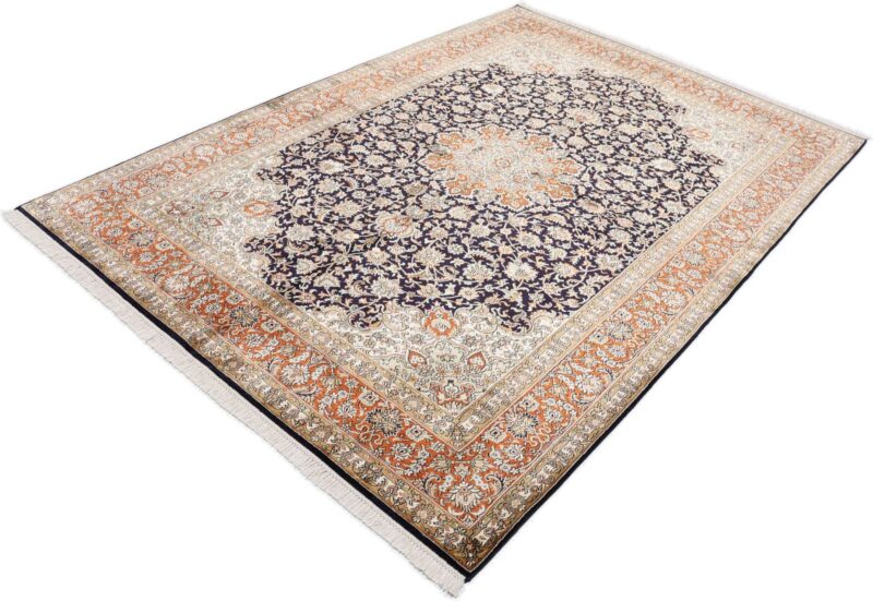 Kashmir Oriental Rug 175 × 245 cm, Silk, hand-knotted — view 3