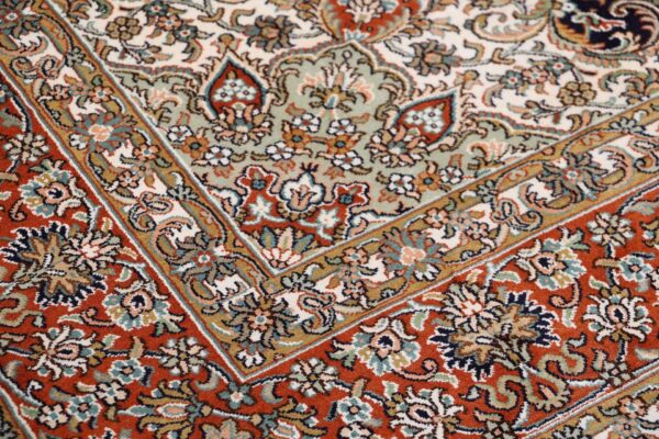 Kashmir Oriental Rug 175 × 245 cm, Silk, hand-knotted — view 5