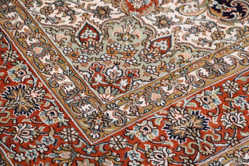 Kashmir Oriental Rug 175 × 245 cm, Silk, hand-knotted — view 5