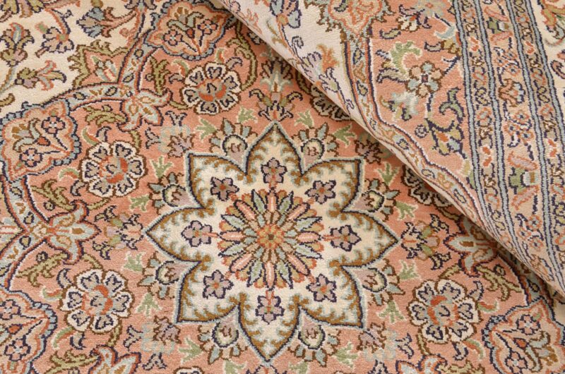 Kashmir Oriental Rug 175 × 251 cm, Silk, hand-knotted — view 5