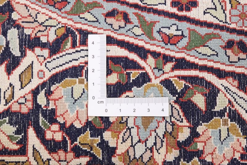 Kashmir Oriental Rug 180 × 180 cm, Silk, hand-knotted — view 3 Kashmir Oriental Rug 180 × 180 cm, Silk, hand-knotted — view 3
