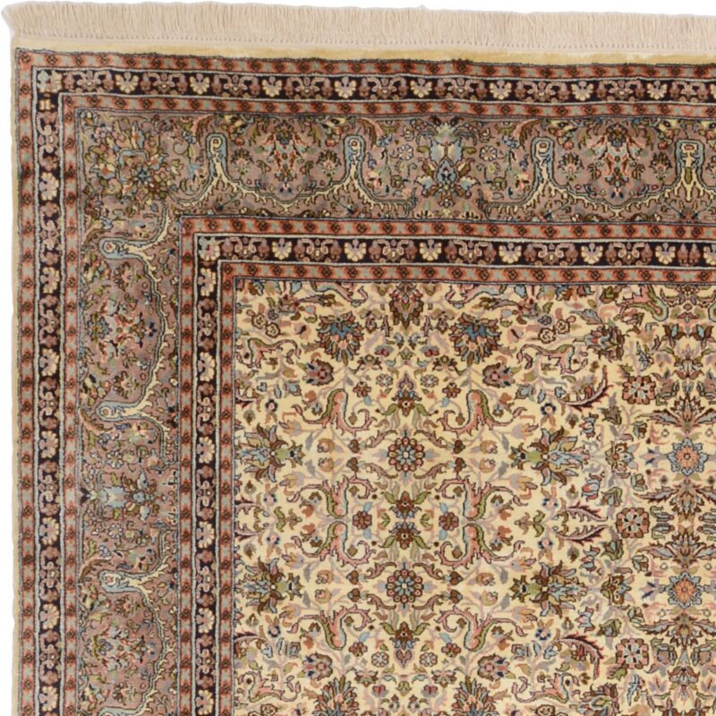 Kashmir Oriental Rug 180 × 266 cm, Silk, hand-knotted — view 6 Kashmir Oriental Rug 180 × 266 cm, Silk, hand-knotted — view 6