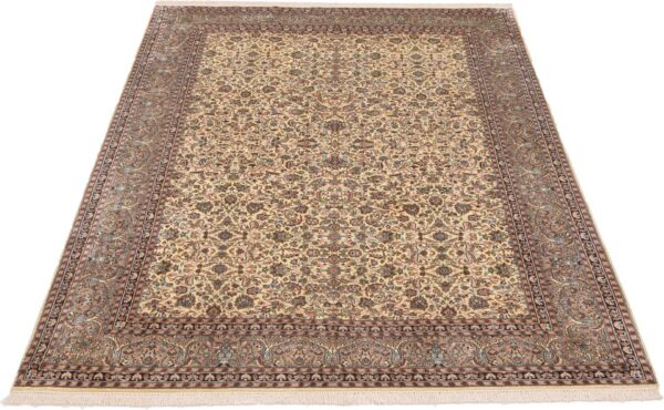 Kashmir Oriental Rug 180 × 266 cm, Silk, hand-knotted — view 2 Kashmir Oriental Rug 180 × 266 cm, Silk, hand-knotted — view 2