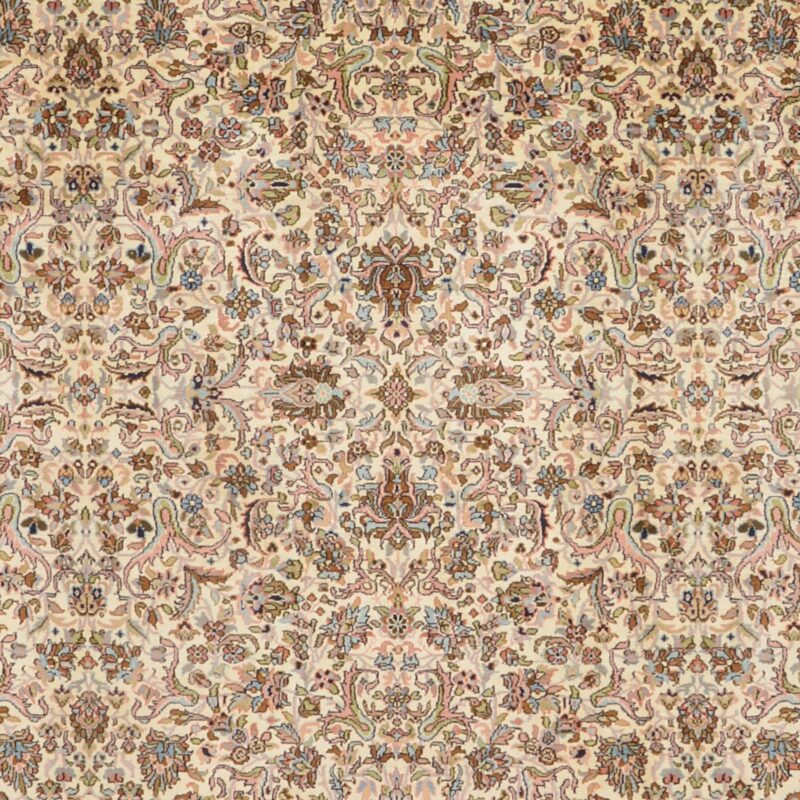 Kashmir Oriental Rug 180 × 266 cm, Silk, hand-knotted — view 5 Kashmir Oriental Rug 180 × 266 cm, Silk, hand-knotted — view 5