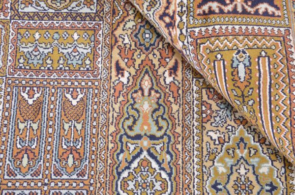 Kashmir Oriental Rug 182 × 277 cm, Silk, hand-knotted — view 4