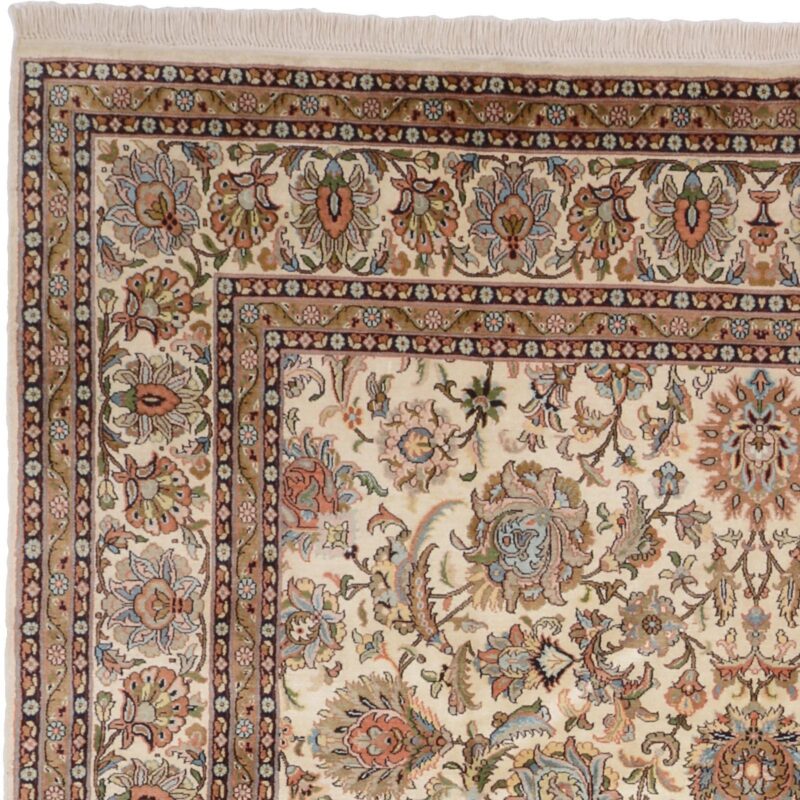 Kashmir Oriental Rug 182 × 290 cm, Silk, hand-knotted, fine — view 6 Kashmir Oriental Rug 182 × 290 cm, Silk, hand-knotted, fine — view 6