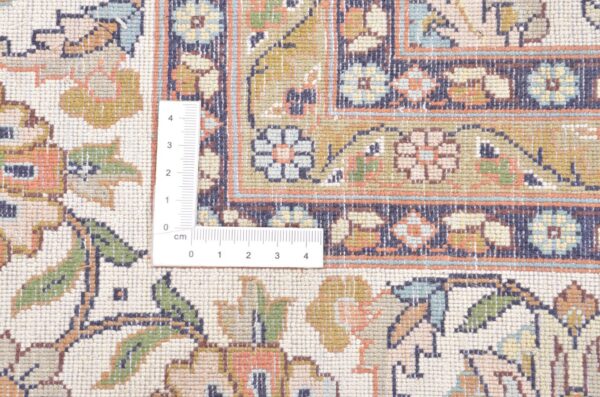 Kashmir Oriental Rug 182 × 290 cm, Silk, hand-knotted, fine — view 3 Kashmir Oriental Rug 182 × 290 cm, Silk, hand-knotted, fine — view 3