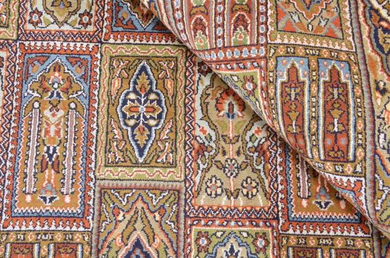 Kashmir Oriental Rug 183 × 269 cm, Silk, hand-knotted — view 4
