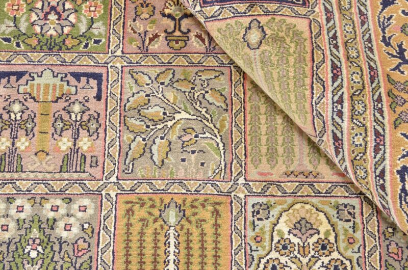 Kashmir Oriental Rug 183 × 274 cm, Silk, hand-knotted — view 4