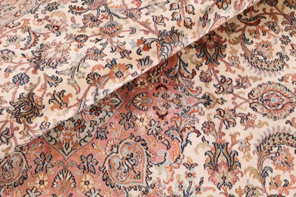Kashmir Oriental Rug 183 × 277 cm, Silk, hand-knotted, patina — view 8