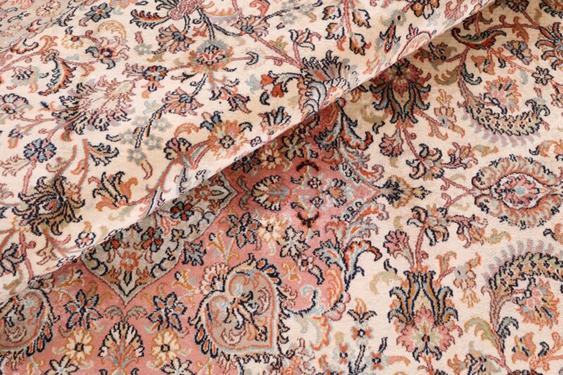 Kashmir Oriental Rug 183 × 277 cm, Silk, hand-knotted, patina — view 8