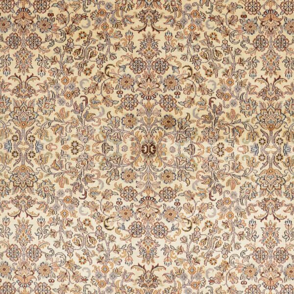 Kashmir Oriental Rug 184 × 280 cm, Silk, White/Beige, hand-knotted — view 5 Kashmir Oriental Rug 184 × 280 cm, Silk, White/Beige, hand-knotted — view 5