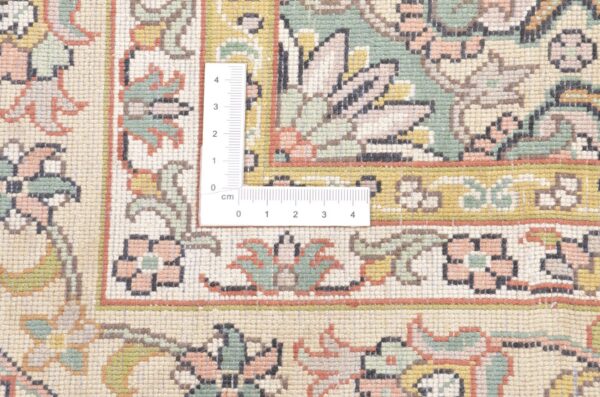 Kashmir Oriental Rug 184 × 280 cm, Silk, White/Beige, hand-knotted — view 3
