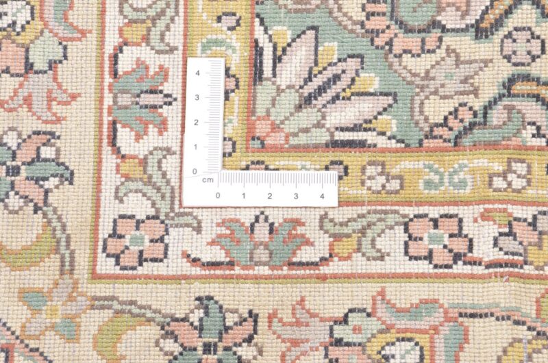 Kashmir Oriental Rug 184 × 280 cm, Silk, White/Beige, hand-knotted — view 3