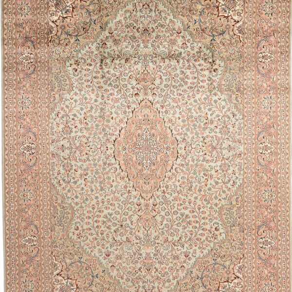 Kashmir Oriental Rug 185 × 266 cm, Silk, hand-knotted — view 5 Kashmir Oriental Rug 185 × 266 cm, Silk, hand-knotted — view 5