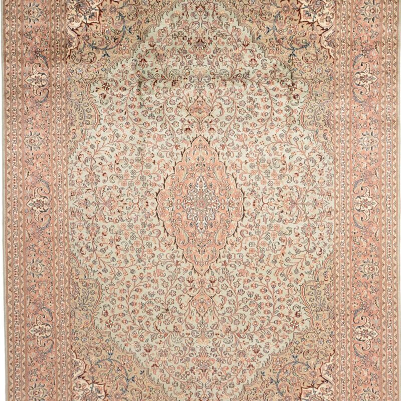 Kashmir Oriental Rug 185 × 266 cm, Silk, hand-knotted — view 5 Kashmir Oriental Rug 185 × 266 cm, Silk, hand-knotted — view 5