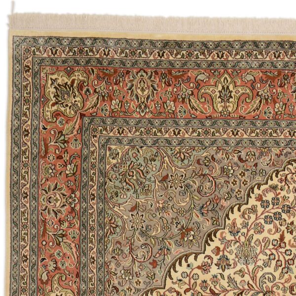 Kashmir Oriental Rug 185 × 277 cm, Silk, hand-knotted, pastel — view 6 Kashmir Oriental Rug 185 × 277 cm, Silk, hand-knotted, pastel — view 6