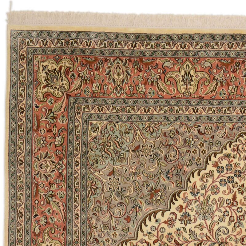 Kashmir Oriental Rug 185 × 277 cm, Silk, hand-knotted, pastel — view 6 Kashmir Oriental Rug 185 × 277 cm, Silk, hand-knotted, pastel — view 6