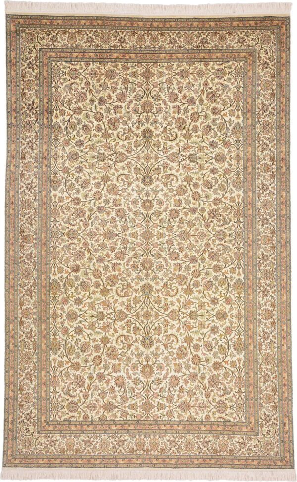 Kashmir Oriental Rug 185 × 289 cm, Silk, hand-knotted Kashmir Oriental Rug 185 × 289 cm, Silk, hand-knotted