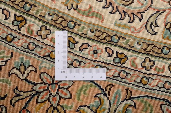 Kashmir Oriental Rug 186 × 186 cm, Silk, hand-knotted — view 3 Kashmir Oriental Rug 186 × 186 cm, Silk, hand-knotted — view 3