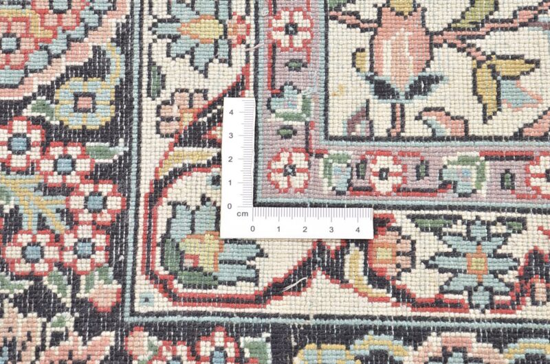 Kashmir Oriental Rug 186 × 280 cm, Silk, hand-knotted, Indian — view 4