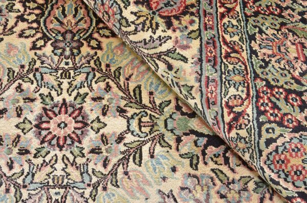 Kashmir Oriental Rug 186 × 280 cm, Silk, hand-knotted, Indian — view 5