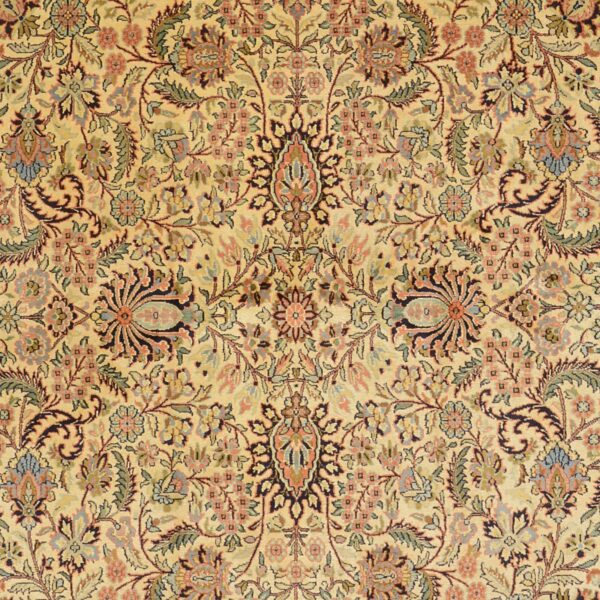 Kashmir Oriental Rug 187 × 270 cm, Silk, hand-knotted — view 5 Kashmir Oriental Rug 187 × 270 cm, Silk, hand-knotted — view 5
