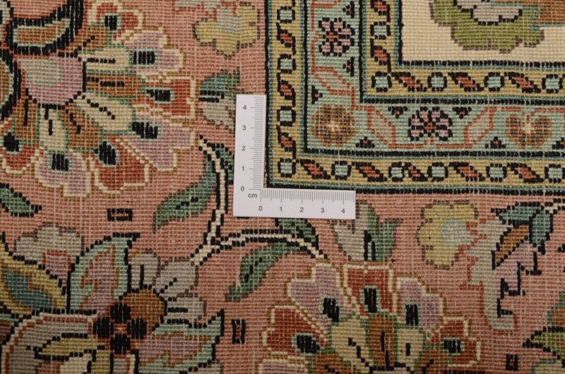 Kashmir Oriental Rug 188 × 275 cm, Silk, hand-knotted, pastel — view 3
