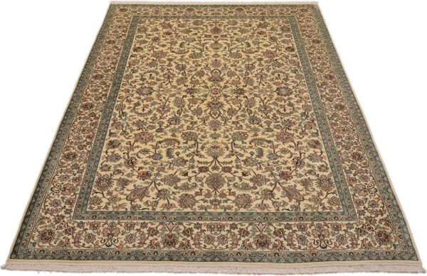 Kashmir Oriental Rug 188 × 276 cm, Silk, hand-knotted — view 2 Kashmir Oriental Rug 188 × 276 cm, Silk, hand-knotted — view 2