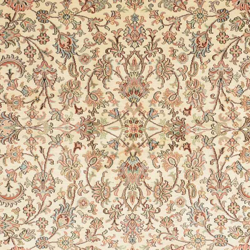 Kashmir Oriental Rug 188 × 276 cm, Silk, hand-knotted — view 5 Kashmir Oriental Rug 188 × 276 cm, Silk, hand-knotted — view 5