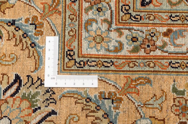 Kashmir Oriental Rug 188 × 279 cm, Silk, hand-knotted — view 3