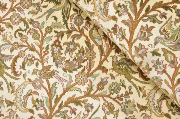 Kashmir Oriental Rug 189 × 269 cm, Silk, hand-knotted, pastel — view 4