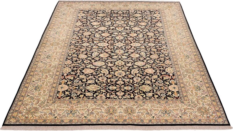 Kashmir Oriental Rug 189 × 281 cm, Silk, hand-knotted — view 3