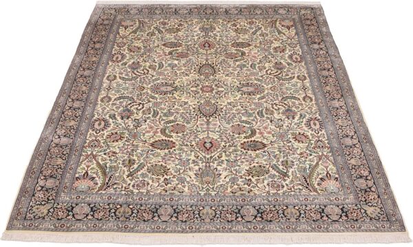 Kashmir Oriental Rug 192 × 271 cm, Silk, hand-knotted, pastel — view 2 Kashmir Oriental Rug 192 × 271 cm, Silk, hand-knotted, pastel — view 2