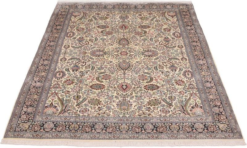 Kashmir Oriental Rug 192 × 271 cm, Silk, hand-knotted, pastel — view 2 Kashmir Oriental Rug 192 × 271 cm, Silk, hand-knotted, pastel — view 2