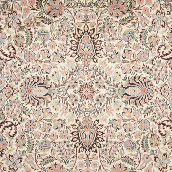 Kashmir Oriental Rug 192 × 271 cm, Silk, hand-knotted, pastel — view 5 Kashmir Oriental Rug 192 × 271 cm, Silk, hand-knotted, pastel — view 5