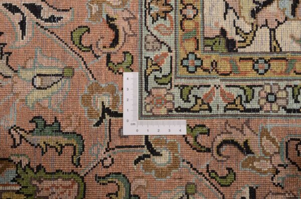 Kashmir Oriental Rug 193 × 281 cm, Silk, hand-knotted, Indian — view 3