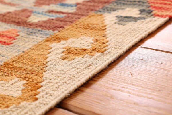 Kashmir Oriental Rug 195 × 293 cm, Silk, hand-knotted — view 6 Kashmir Oriental Rug 195 × 293 cm, Silk, hand-knotted — view 6