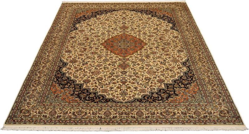 Kashmir Oriental Rug 197 × 282 cm, Silk, hand-knotted — view 2 Kashmir Oriental Rug 197 × 282 cm, Silk, hand-knotted — view 2