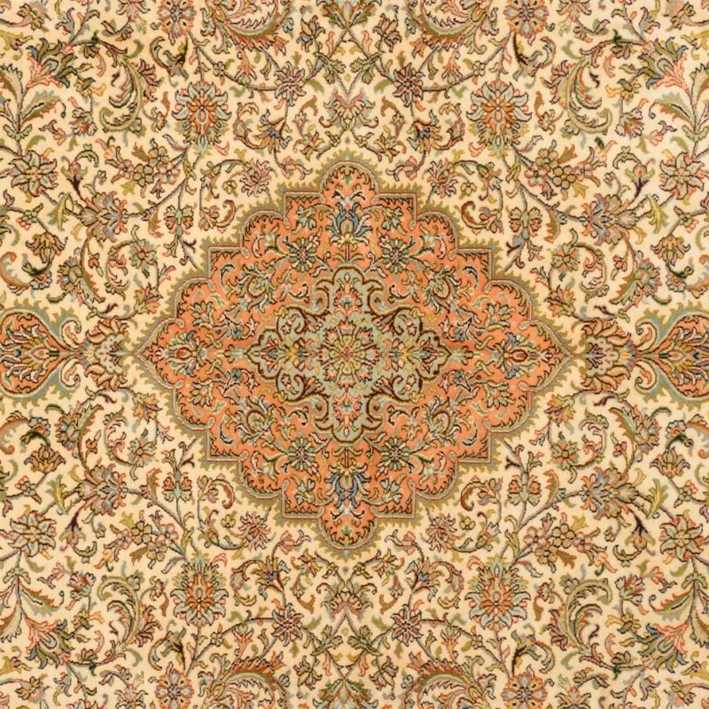 Kashmir Oriental Rug 197 × 282 cm, Silk, hand-knotted — view 4 Kashmir Oriental Rug 197 × 282 cm, Silk, hand-knotted — view 4