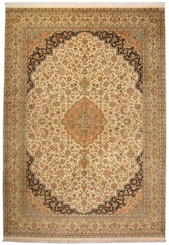 Kashmir Oriental Rug 197 × 282 cm, Silk, hand-knotted Kashmir Oriental Rug 197 × 282 cm, Silk, hand-knotted