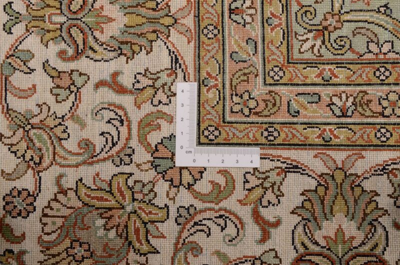 Kashmir Oriental Rug 198 × 260 cm, Silk, hand-knotted, luxury — view 3